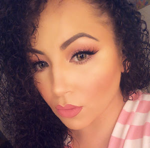 Meet your Posher, Monica